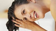fKeep oily hair clean, clean, clean. That means shampooing every day at least once. Don't forget:
If you exercise vigorously and sweat a lot, you may need to shampoo twice a day.
Use a good cleansing shampoo on oily hair.
Use conditioners sparingly.
A mild finishing rinse made for oily hair will help with combing. 